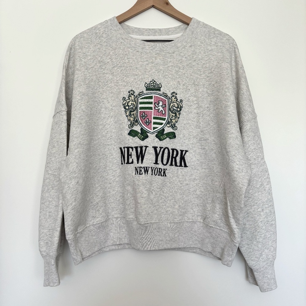Abercrombie & Fitch Vintage Academia Sunday Crew Embroidered New York